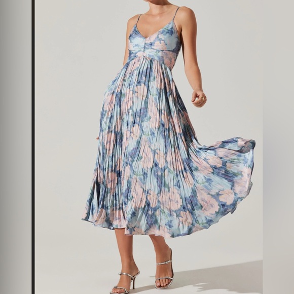 ASTR the Label Maeve Pleated Midi Dress - Picture 1 of 5